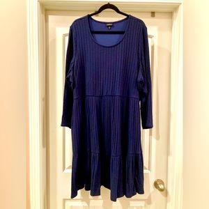 Torrid Mini Super Soft Plush Tiered Dress Navy Blue
Size 4